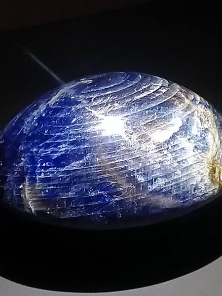 Star Sapphire — 6-Ray — Gem Rough