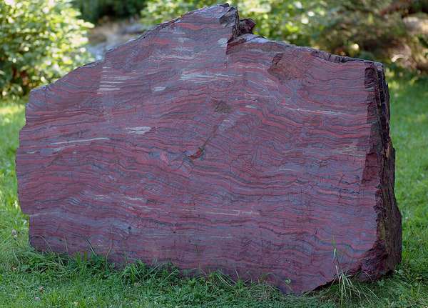 Banded Iron Formation — Specimen Grade